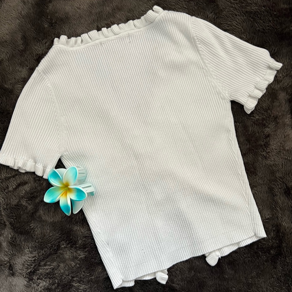 White Ruffled top - Picture 2 of 7